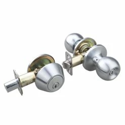Brand new ❤️ Ball Knob Entrance & Deadbolt Lock in Satin Chrome ⭐